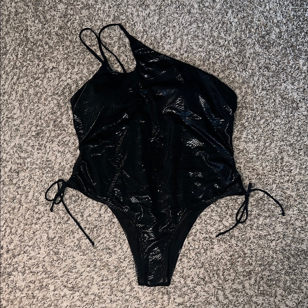 PLUS SIZE SHEIN Black Shiny One-Piece Swimsuit